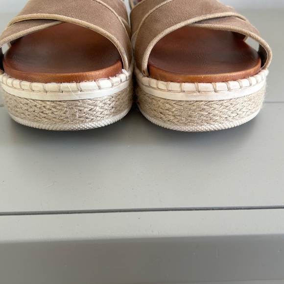 MIA Tan Platform Sandals - Picture 9 of 13